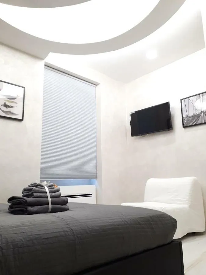 Silver House La Spezia 3*,