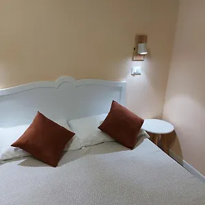 Dependance Du Glam Guest house